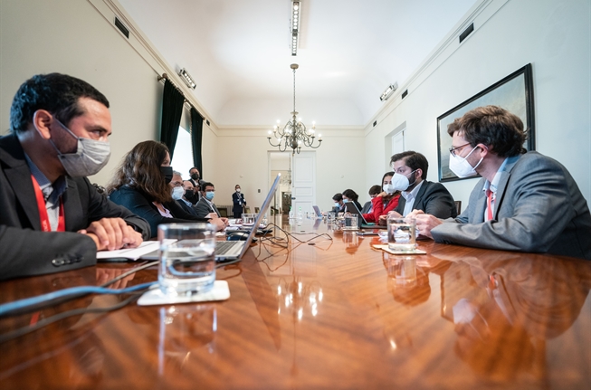 Presidente Gabriel Boric Font encabeza reunión con ministra de Defensa