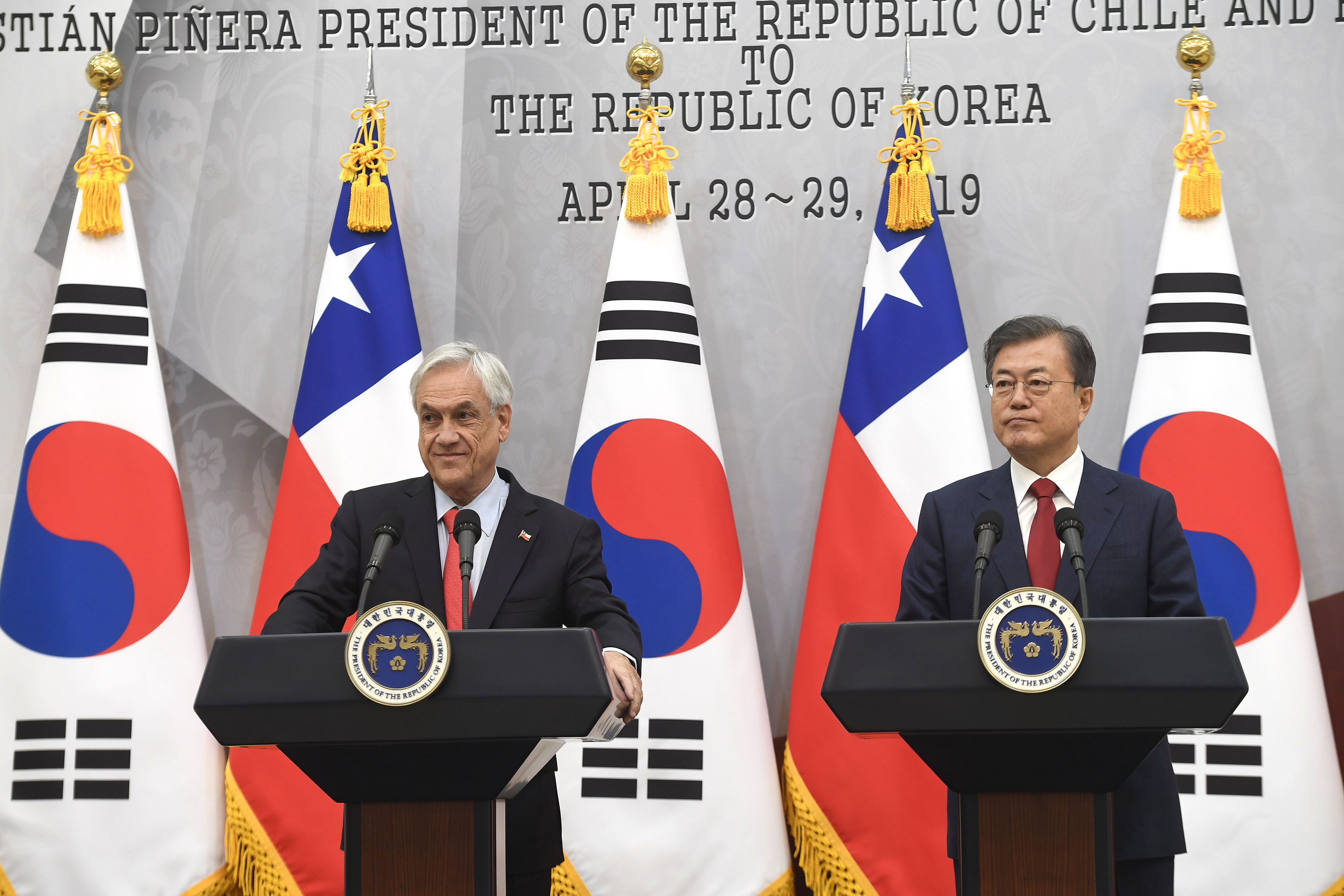 COREA DEL SUR Presidente Sostiene Audiencia Y Firma Acuerdos Con    Aim7287 1 