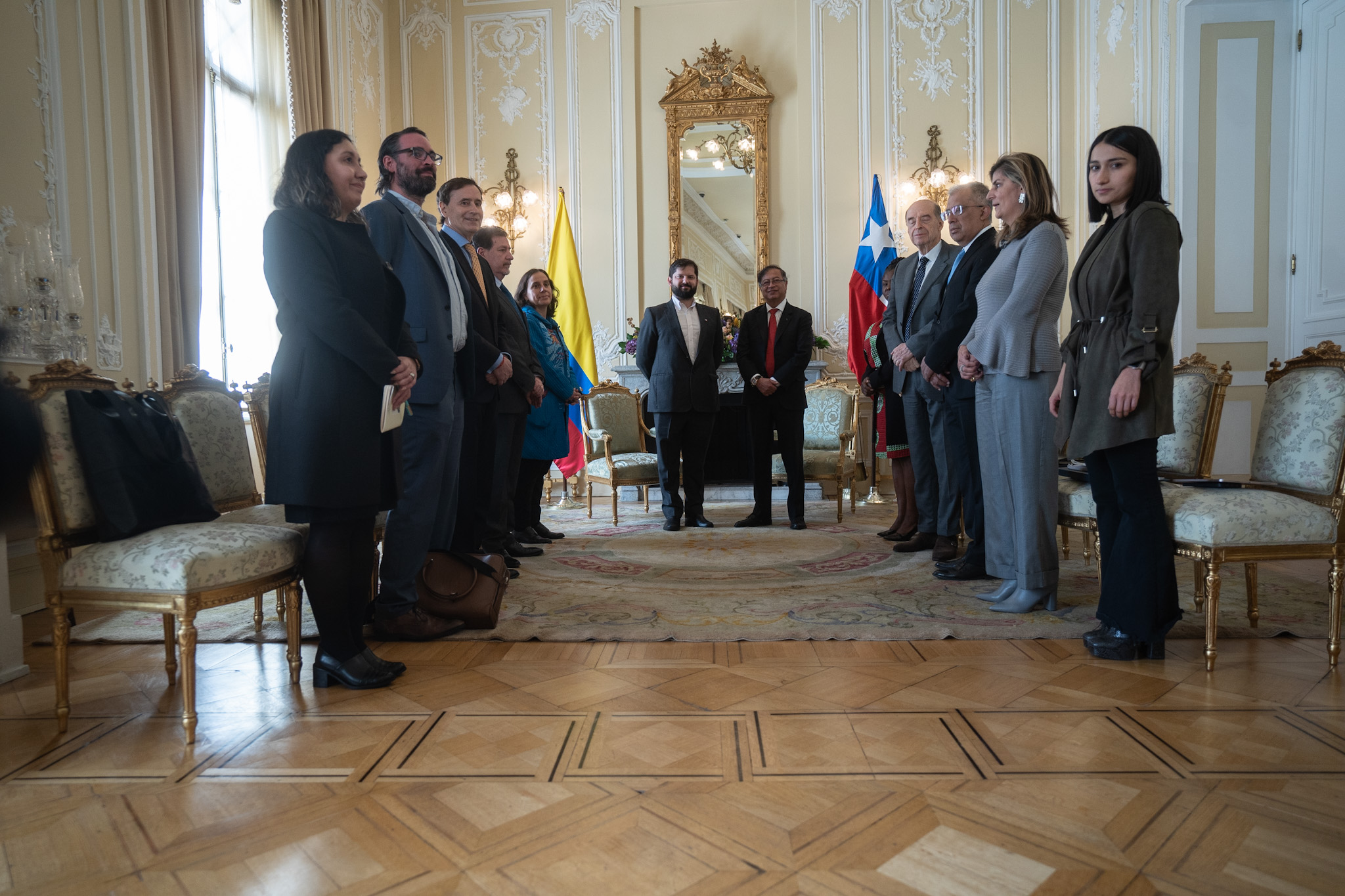 Presidente De La República Gabriel Boric Font Sostiene Una Reunión Bilateral Con El Presidente 8568