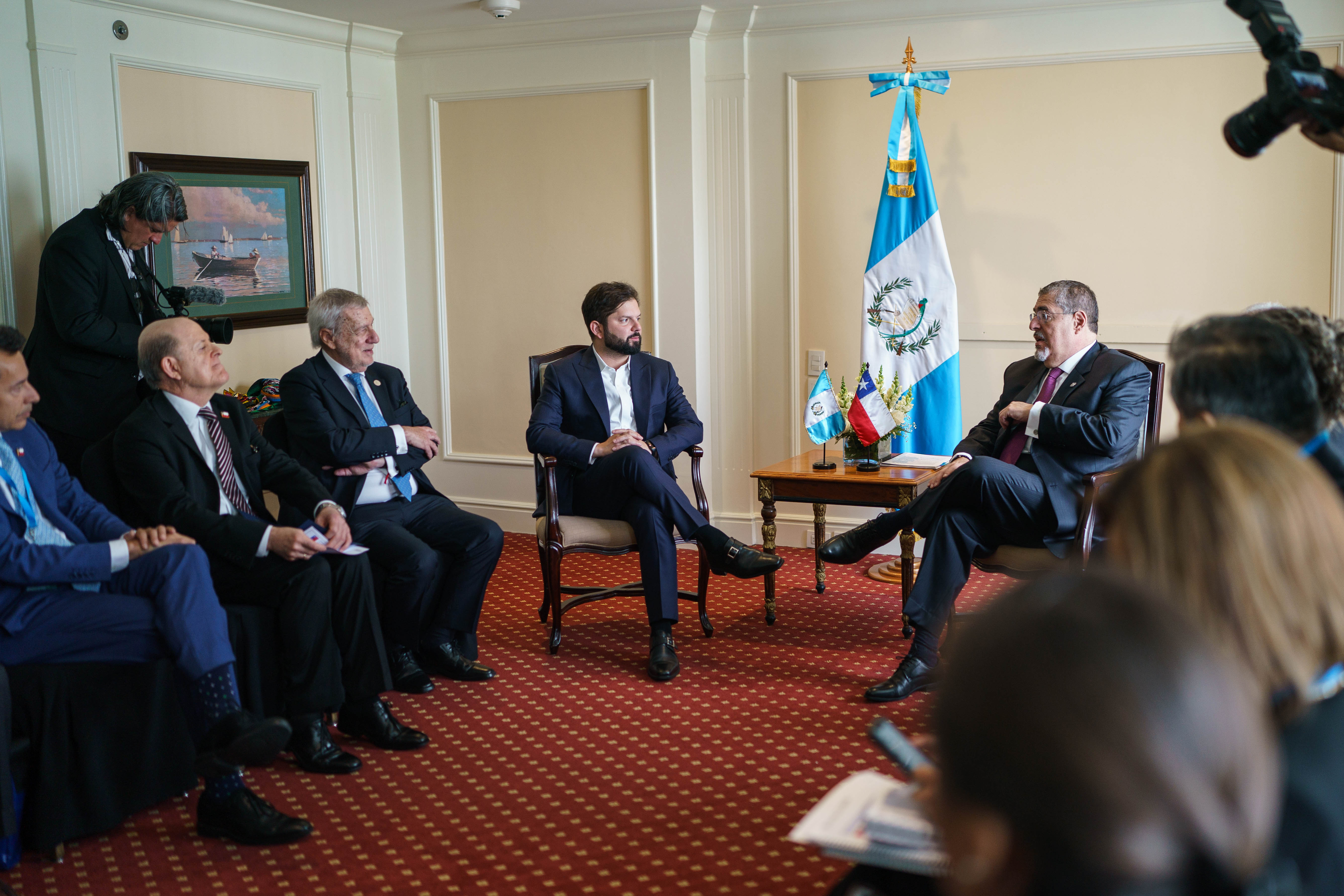 Presidente De La República Gabriel Boric Font Se Reúne Con El Presidente Electo De Guatemala 4016